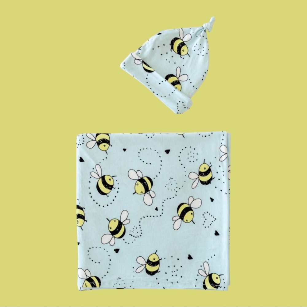 NIB LS OG Bee Swaddle Set